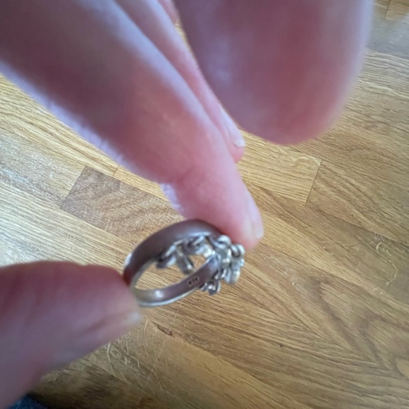 Silver ring - Picture 3 of 3